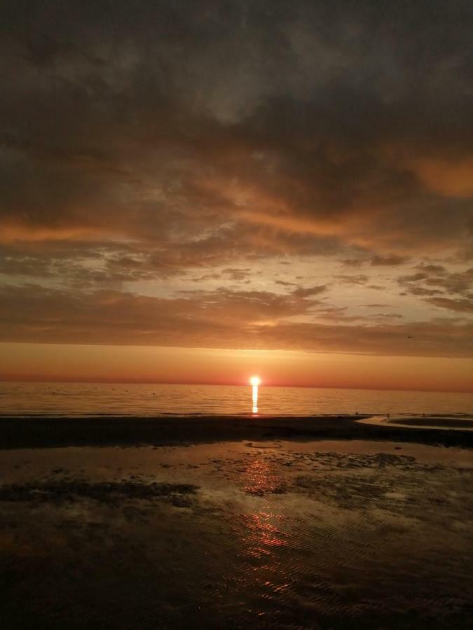 Searooms Lapmezciems Luaran gambar